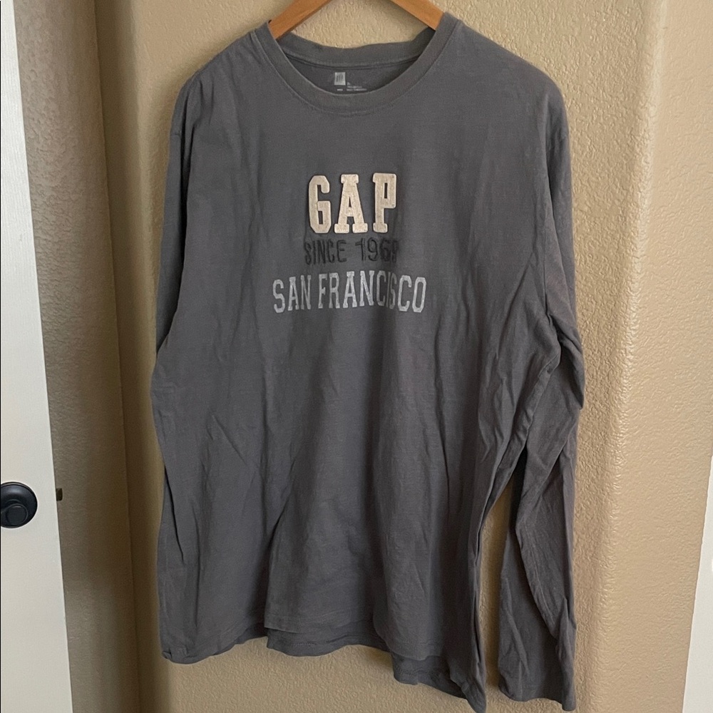 GAP Men’s Charcoal Long Sleeve Tee Size XL